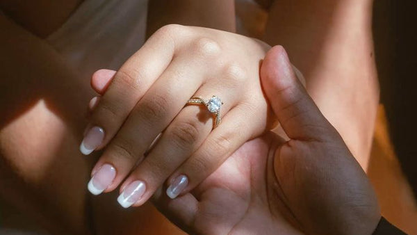 Luma engagement rings