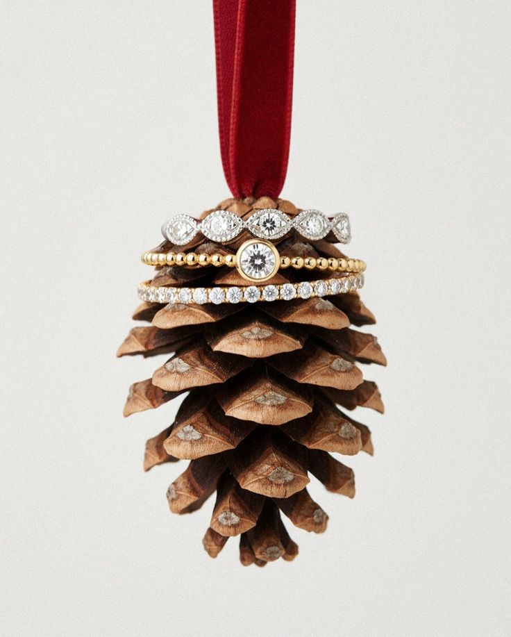 Christmas Jewellery Gifts Under £500 and £1,000