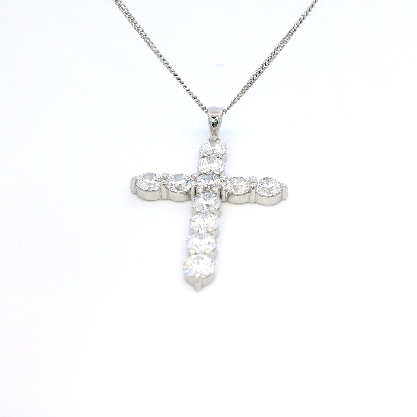 Cross diamond pendant