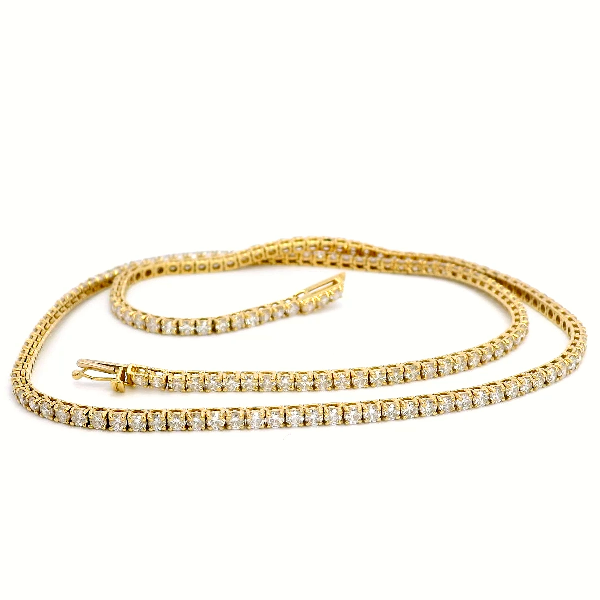Ash gold and diamond necklace close up, Luma Jewellery