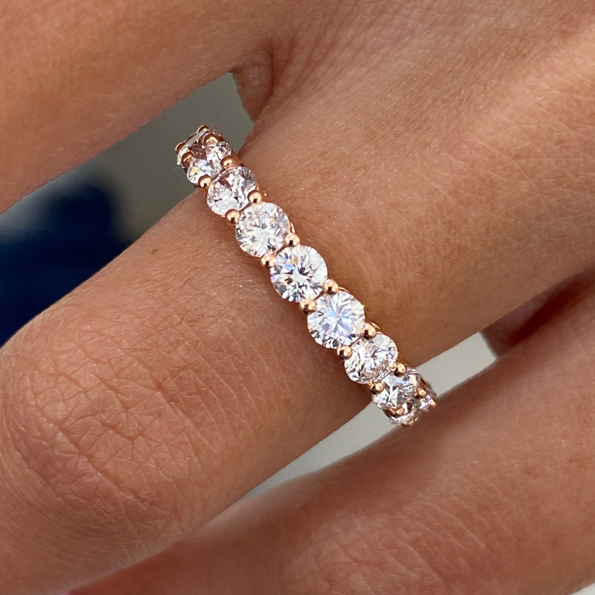 Aurela eternity ring, yellow gold, Luma Jewellery