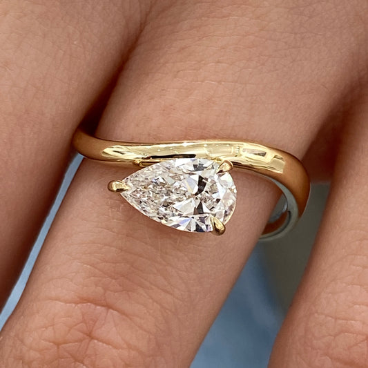 Cyra II yellow gold teardrop diamond ring, lab grown, Luma Jewellery