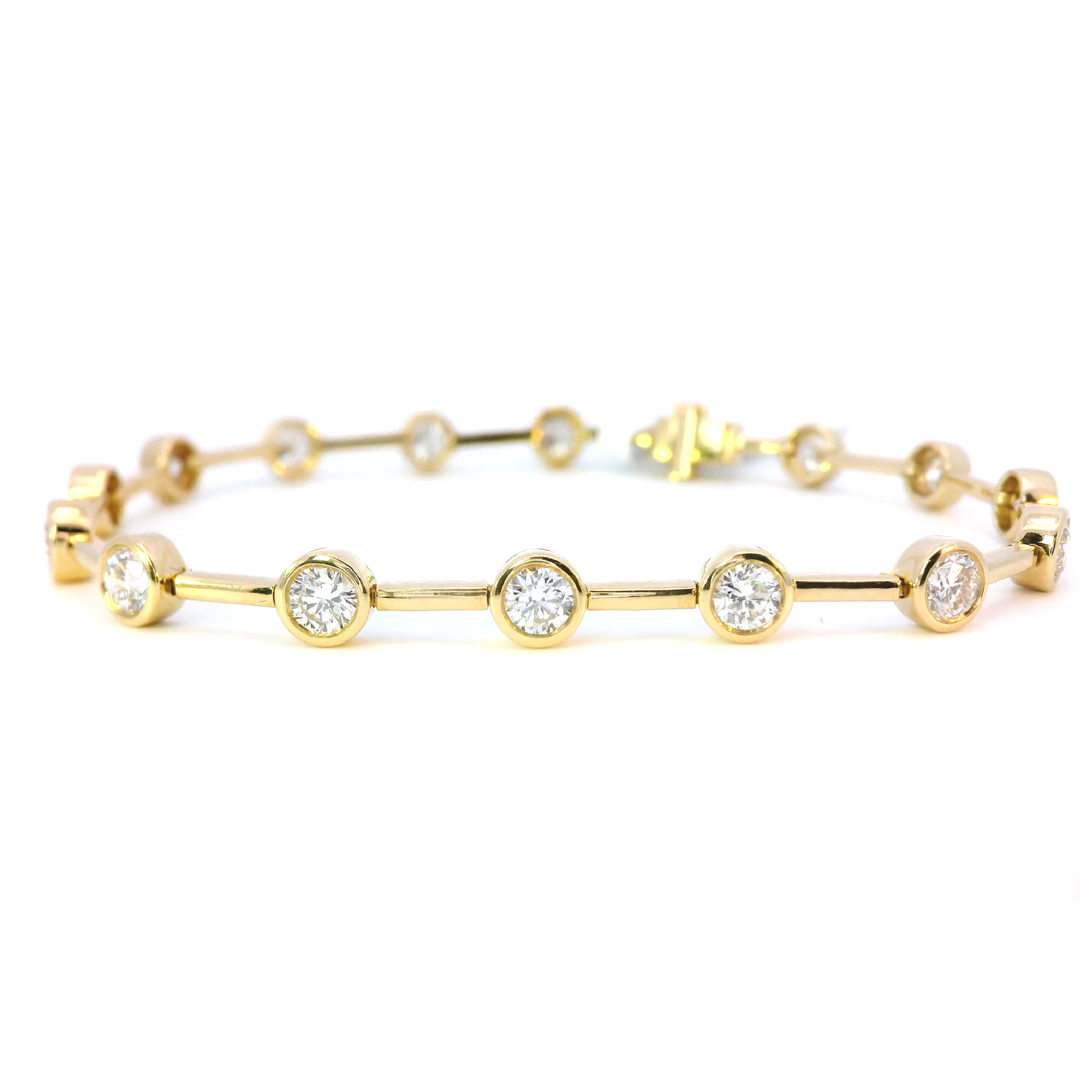 Nerina round brilliant lab grown diamond tennis bracelet, yellow gold, Luma Jewellery
