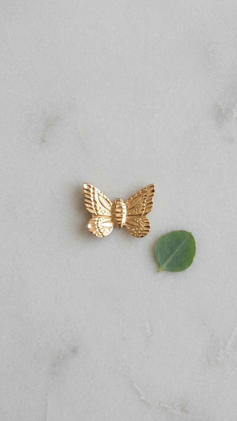 Alba 9k yellow gold stud earrings, Luma Jewellery