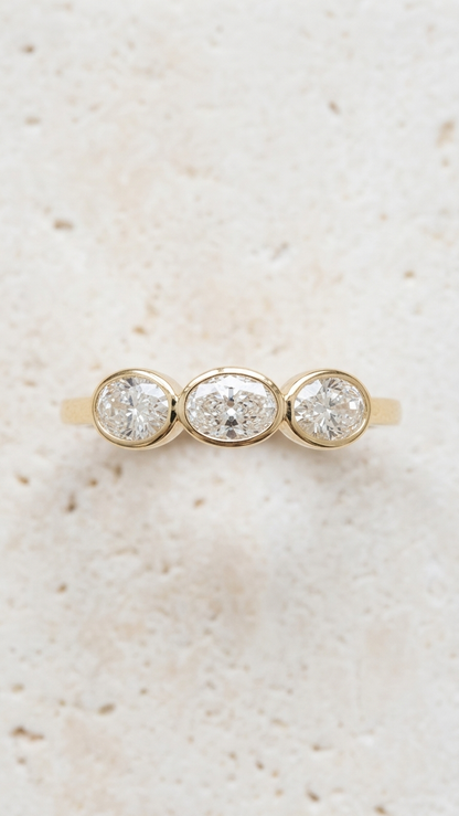 Zephyra Tri-Diamond Ring