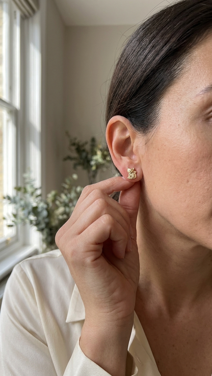 Maris 9ct gold stone set stud earrings