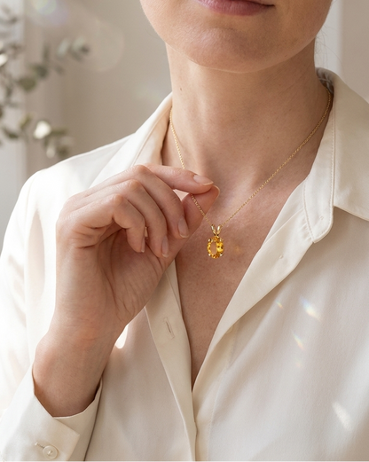 Sabine 9ct gold gemstone pendant